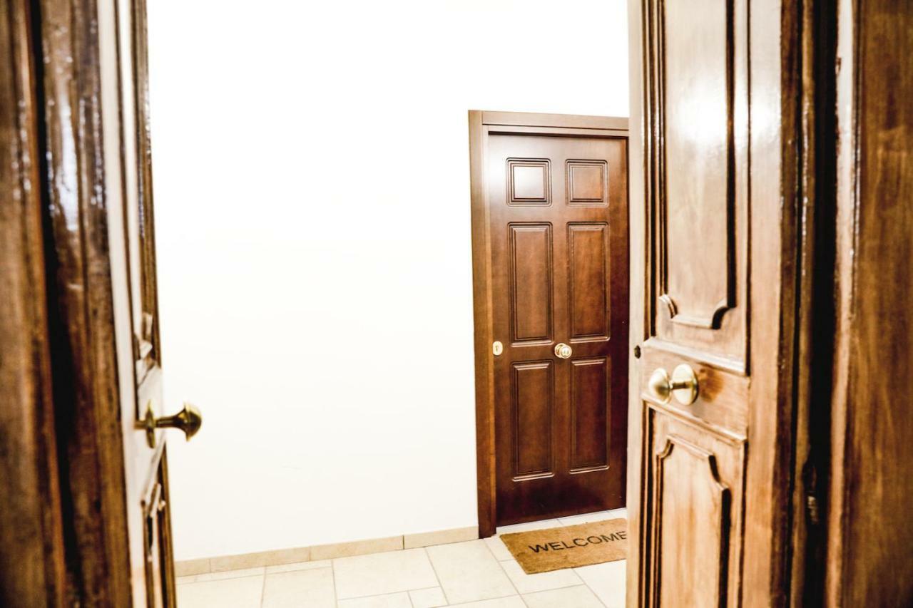 Spicchi Di Sole Bed & Breakfast Наполи Екстериор снимка