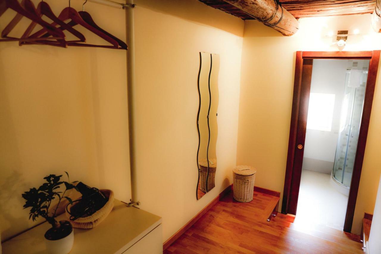 Spicchi Di Sole Bed & Breakfast Наполи Екстериор снимка